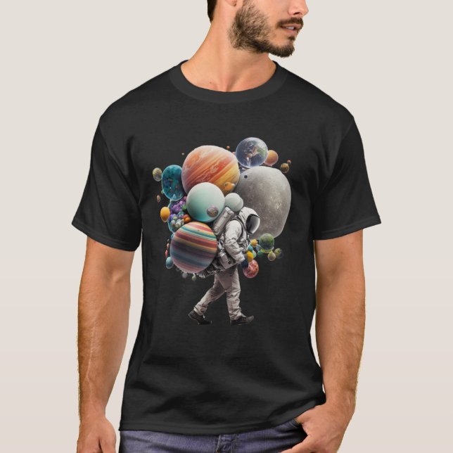 Camiseta Astronaut carrying Planets and Moons in Space (Anverso)