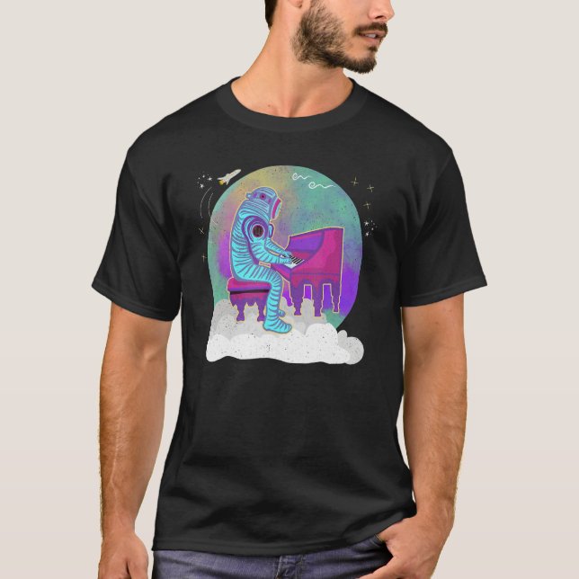 Camiseta Astronaut Playing Piano On A Cloud In Outer Space  (Anverso)