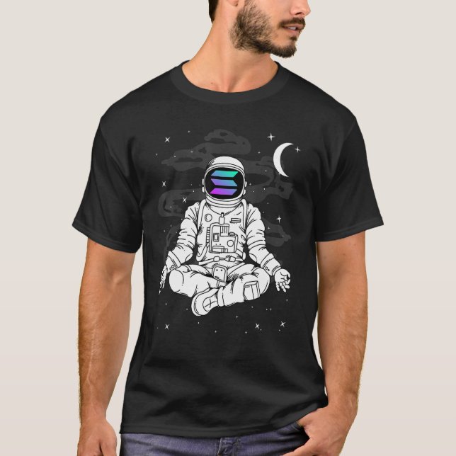 Camiseta Astronaut Yoga Solana Sol To The Moon Crypto Token (Anverso)