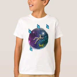 Camiseta astronauta con mariposa