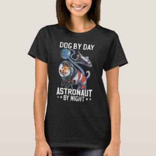 Camiseta Astronauta De Perro Por Día Por Astro De Cohetes D