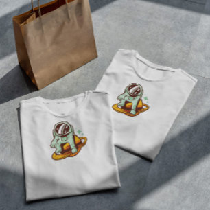 Camiseta Astronauta En El Espacio Saturno
