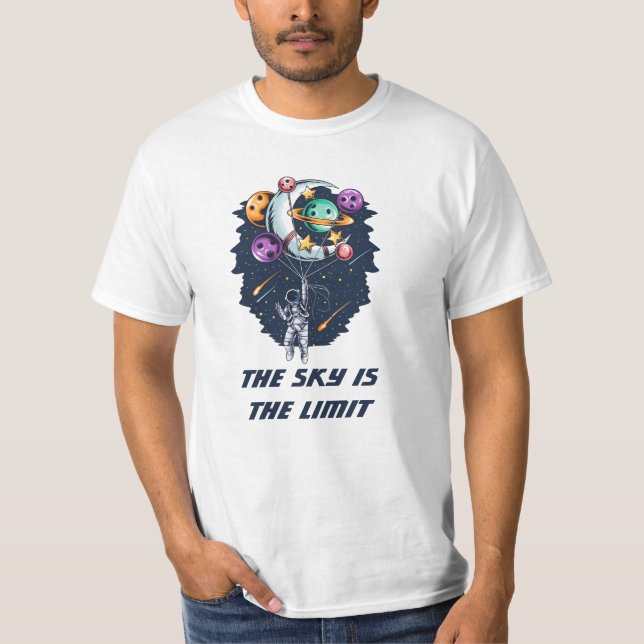 Camiseta Astronauta gracioso sostiene un globo de planetas (Anverso)