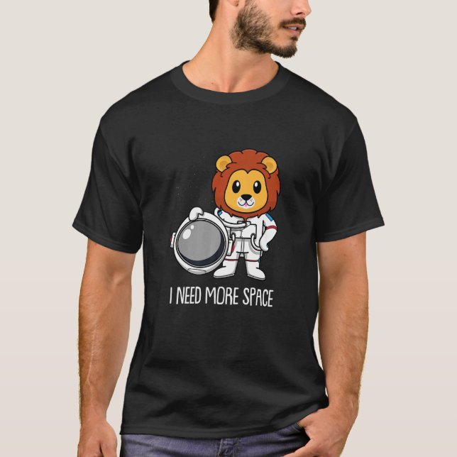 Camiseta Astronauta leona animal grande de gato necesito má (Anverso)