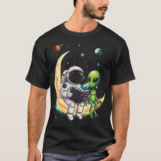 Camiseta Astronauta leyendo libro a alienígena luna espacio