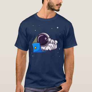 Camiseta Astronauta lindo trabajando en un portátil Persona