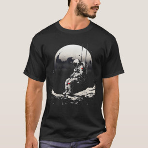 Camiseta astronauta sentado en columpio en espacio estrella