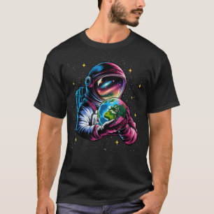 Camiseta Astronauta sostiene galaxia espacial del planeta T