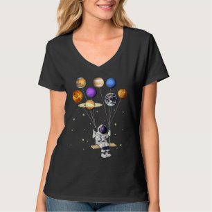 Camiseta Astronauta sostiene planeta globo aerostático Sy c