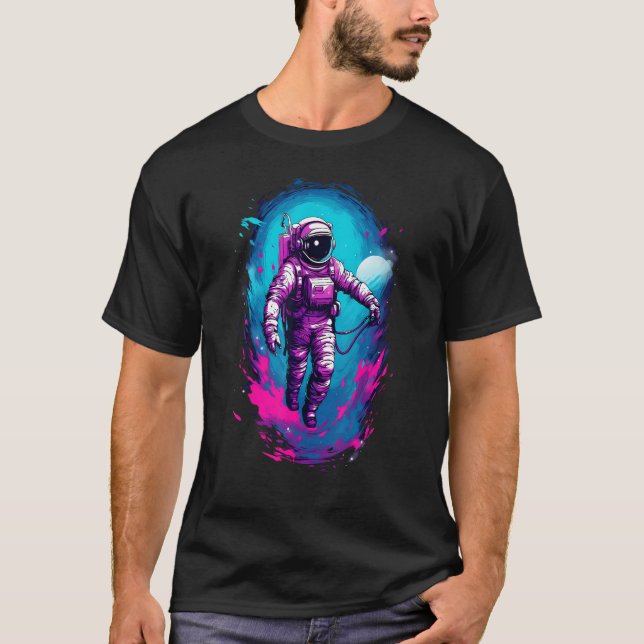 Camiseta Astronauta Vaporwave Estético Retro Glitch Spacema (Anverso)