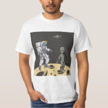 Astronauta y alienígena