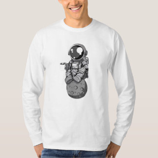 Camiseta astronautas sentados en la luna