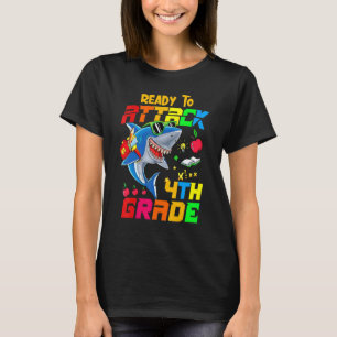 Camiseta Atacando a estudiante de cuarto grado de vuelta a