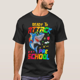 Camiseta Atacando a estudiante de preescolar de vuelta a la