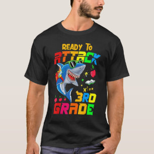 Camiseta Atacar a estudiante de tercer grado a tal