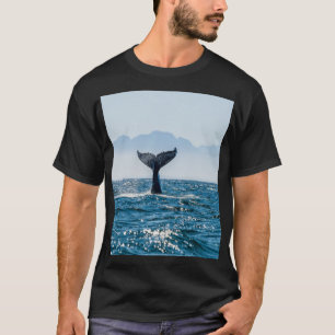 Camiseta Ataque marino de la cola de ballena: Agua Dramátic