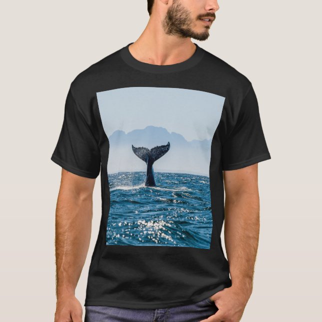 Camiseta Ataque marino de la cola de ballena: Agua Dramátic (Anverso)