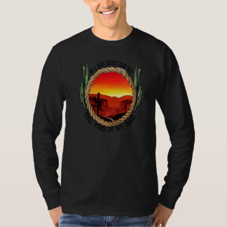 Camiseta Atardecer de cactus del desierto en la oscura auto