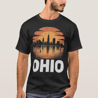Camiseta Atardecer del horizonte retro de Cleveland Lago Er