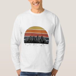 Camiseta Atardecer del paisaje urbano de la ciudad retro de