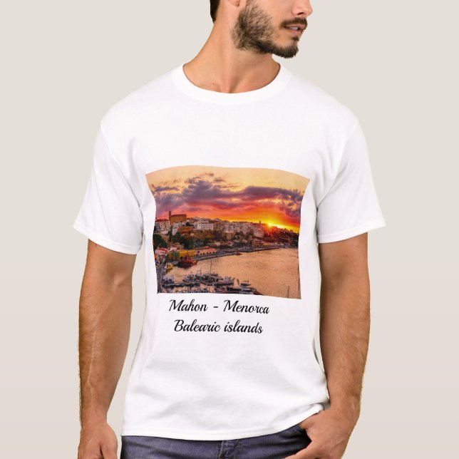 Camiseta Atardecer sobre el puerto de Mahon - Menorca, Espa (Anverso)