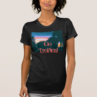 Camiseta Atardecer tropical y palmeras