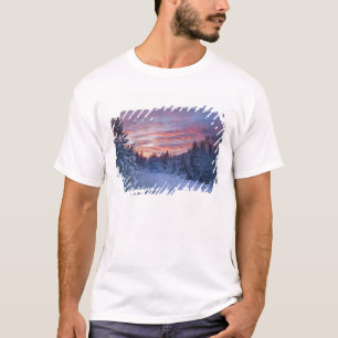 Camiseta Atardecer vívido pinta el cielo sobre invernal
