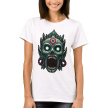 Aterradora máscara antigua con expresiones espeluz