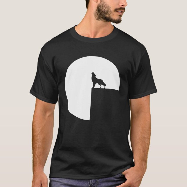 Camiseta Atmospheric Wolf Howling at the Full Moon  1 (Anverso)