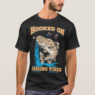 Camiseta Atrapado en la vibra de la pesca.