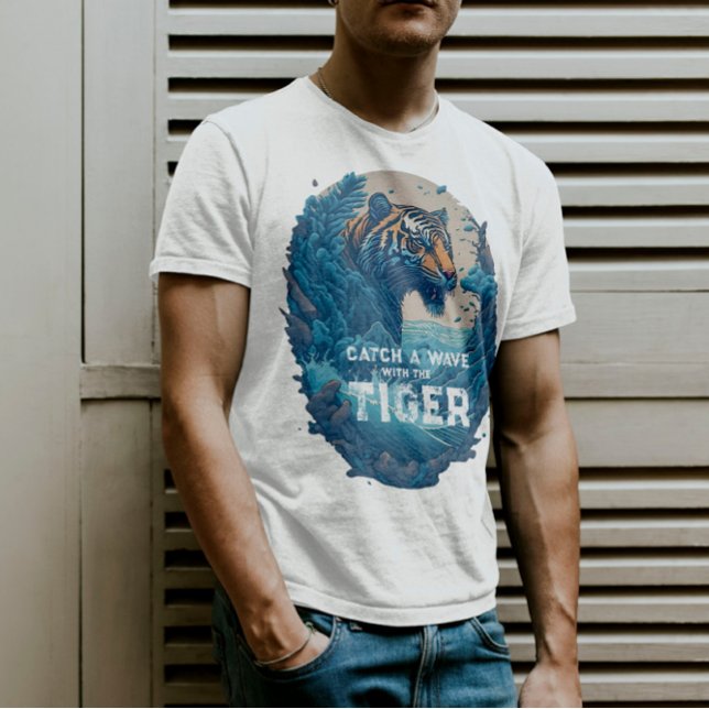 Camiseta Atrapar una ola con el tigre - regalo para el surf (Subido por el creador)