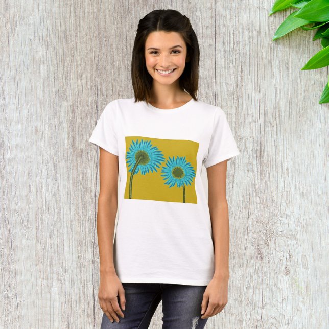 Camiseta Audaz arte de margarita azul sobre fondo amarillo  (Subido por el creador)