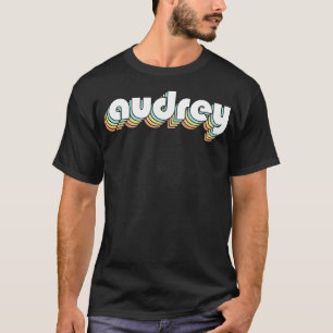 Camiseta Audrey Retro Typografía Arcoiris Estilo Faded