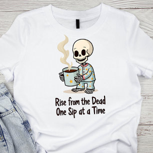 Camiseta Auge de los muertos, un sorbo a la vez esqueleto