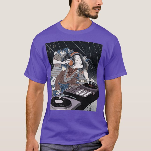 Camiseta Auriculares DJ deejay Samurai reproduciendo disco  (Anverso)
