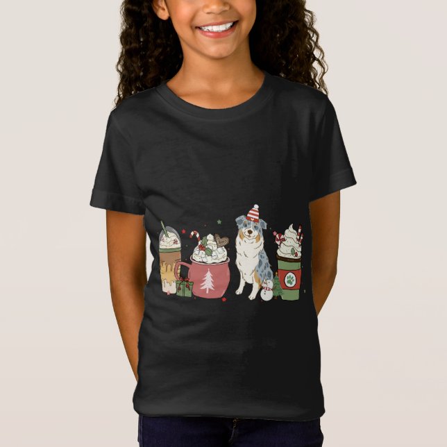 Camiseta Aussie Coffee Latte Navidades de Invierno Dog Mom  (Anverso)