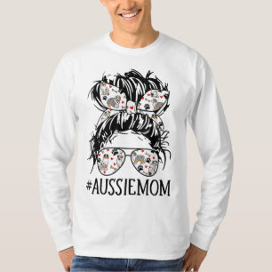 Camiseta Aussie Mom, una desordenada madre femenina, mira u