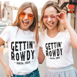 Camiseta Austin Bachelorette Gettin Rowdy<br><div class="desc">¿Estás listo para el fiesta de toda la vida? Ya sea que te cases en los próximos meses o que solamente quieras lanzar una épica fiesta de soltera, ¡tenemos justo lo que pasó! Nuestra camiseta Austin Bachelorette Gettin Rowdy Personalizado Bridesmaid es perfecta para su banda de chicas. No sólo es...</div>