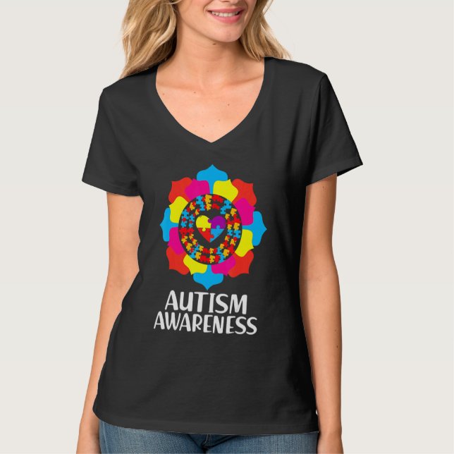 Camiseta Autism Awareness Floral Heart Puzzle Piece Mom Wom (Anverso)