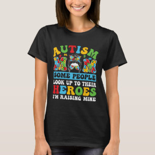 Camiseta Autismo Algunas personas miran el Día del Autismo