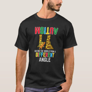 Camiseta Autismo de jirafa viendo el mundo con diferente án
