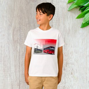 Camiseta Autobuses urbanos: vagones verdes rojos en las cal
