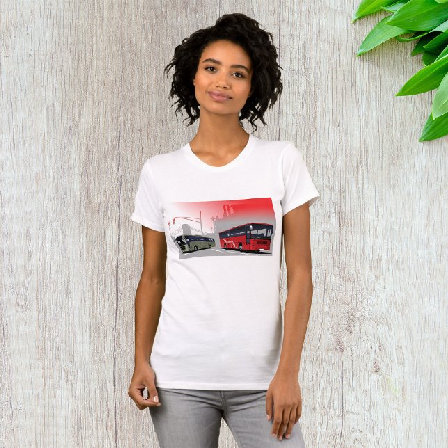 Camiseta Autobuses urbanos: vagones verdes rojos en las cal (Subido por el creador)