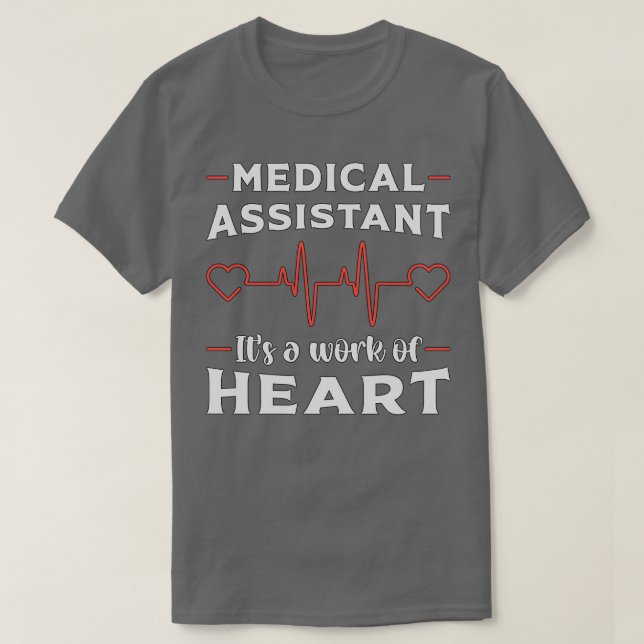 Camiseta Auxiliar Médico Médica de Corazón Enfermera de Med (Diseño del anverso)