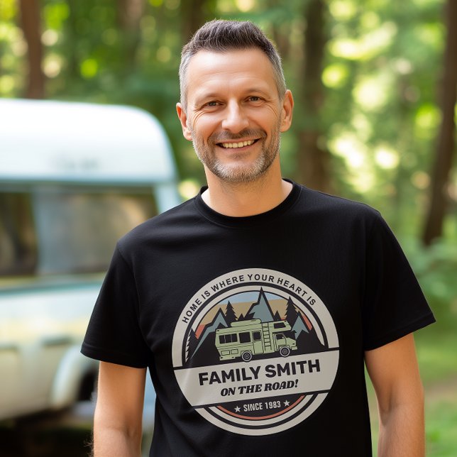Camiseta Aventuras familiares personalizadas para caravanas (Subido por el creador)