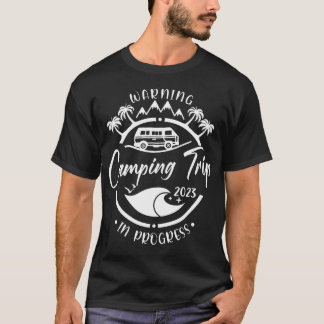 Camiseta Aviso Camping Trip 2023 En Curso Mejor Amigo