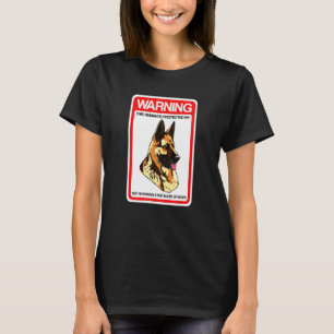 Camiseta Aviso De Que El Hombre Está Protegido Por El Pasto