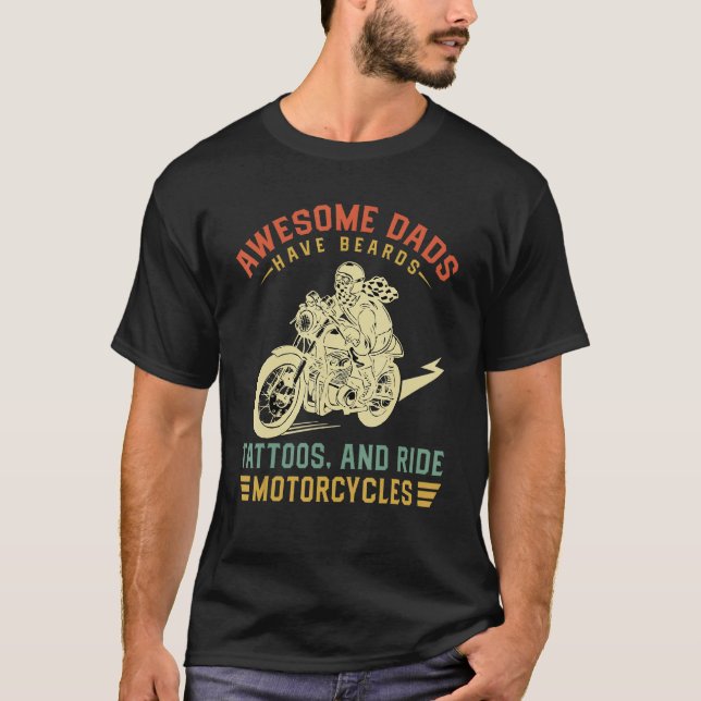 Camiseta Awesome Dads Have Tattoos And Beards Fathersday  M (Anverso)