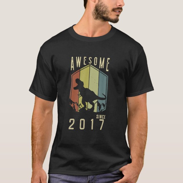 Camiseta Awesome Since 2017 Dinosaur Boy 5 Years Old 5Th Bi (Anverso)