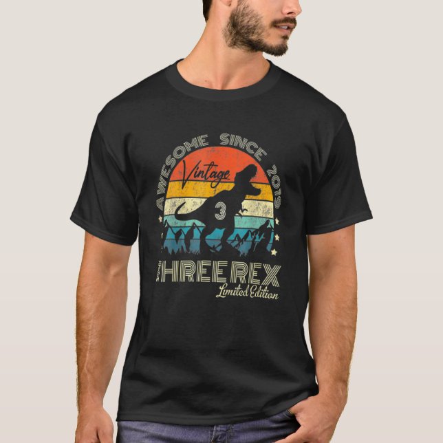 Camiseta Awesome Since 2019 Three Rex Dinosuar 3Rd Birthday (Anverso)